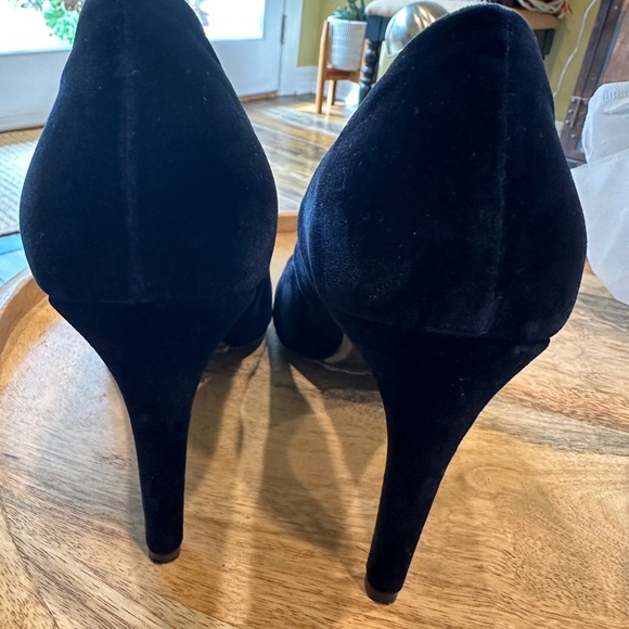Maje Brand Elegant Black Velvet Heels - Picture 6 of 10